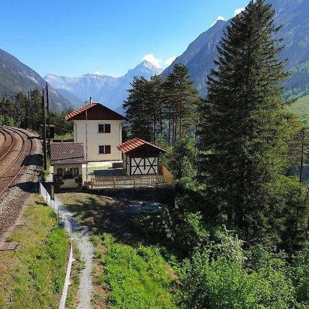 Bahnwaerterhaus Eggwald Wassen Exterior foto