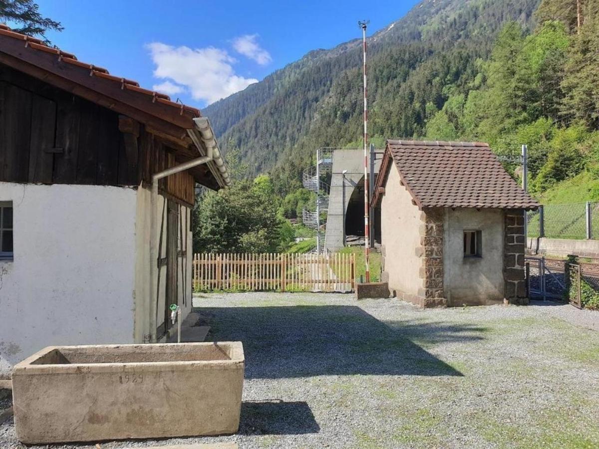 Bahnwaerterhaus Eggwald Wassen Exterior foto