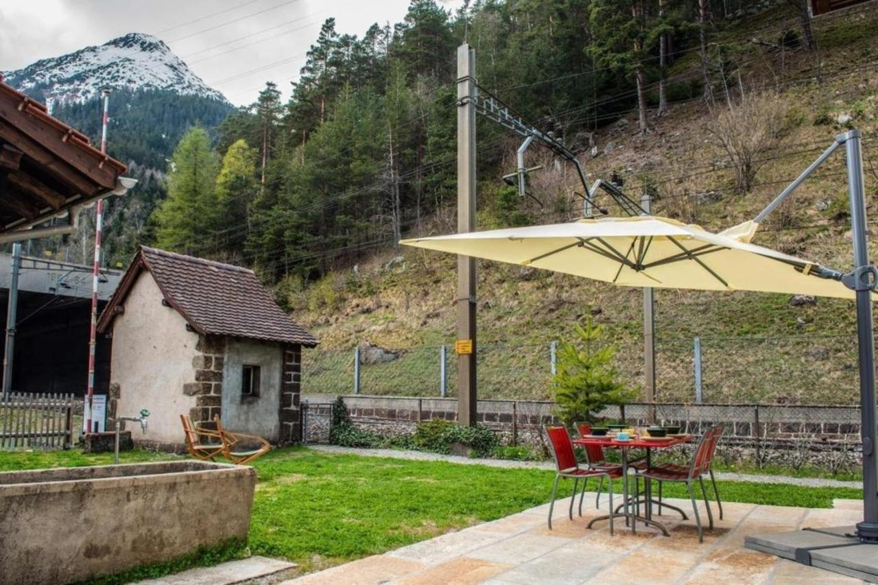 Bahnwaerterhaus Eggwald Wassen Exterior foto