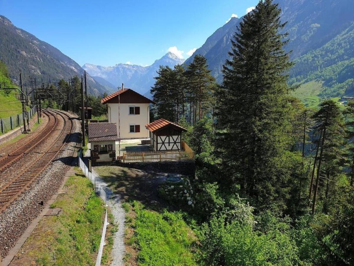 Bahnwaerterhaus Eggwald Wassen Exterior foto